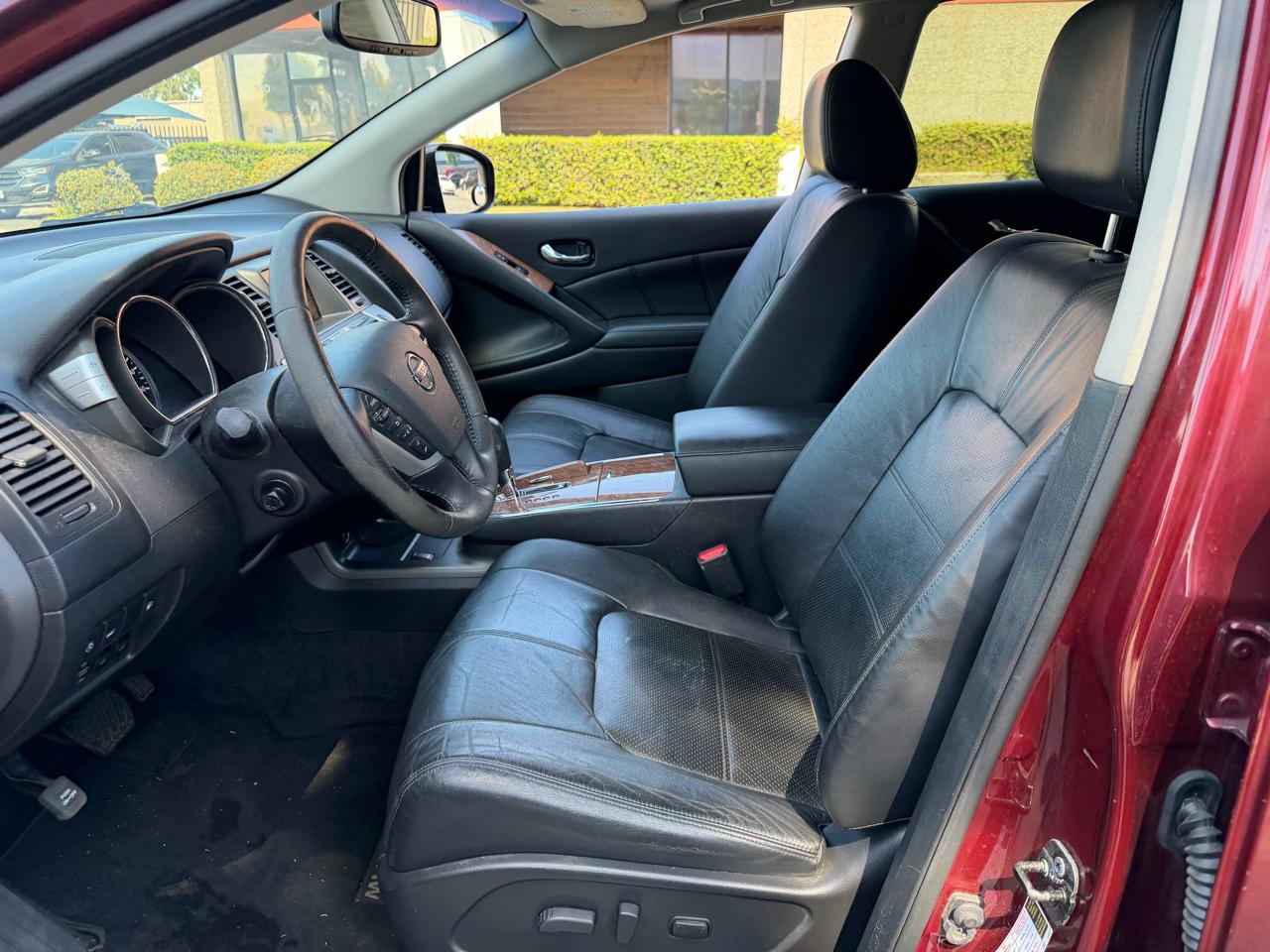 Nissan Murano S AWD 2011