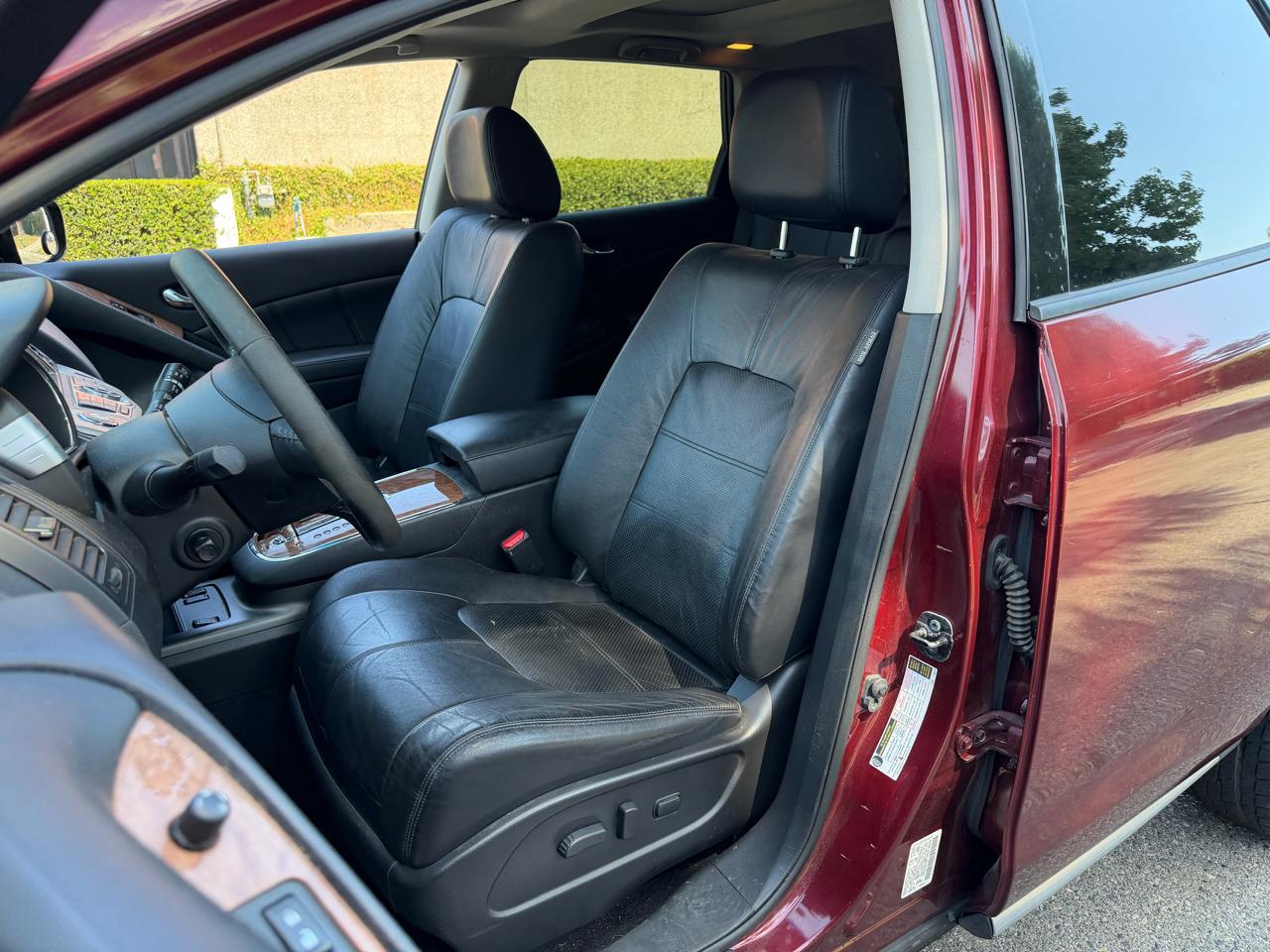 Nissan Murano S AWD 2011