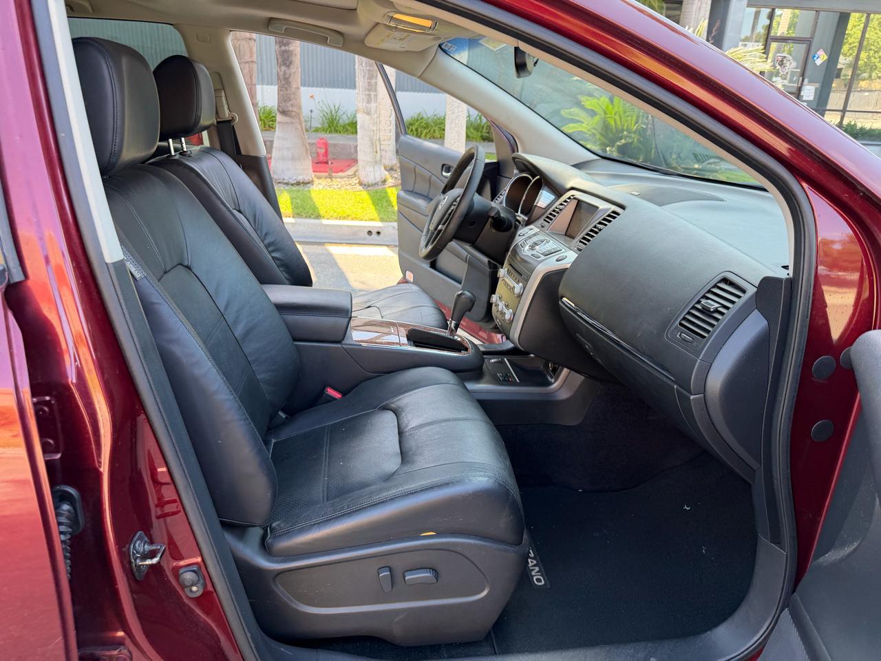 Nissan Murano S AWD 2011