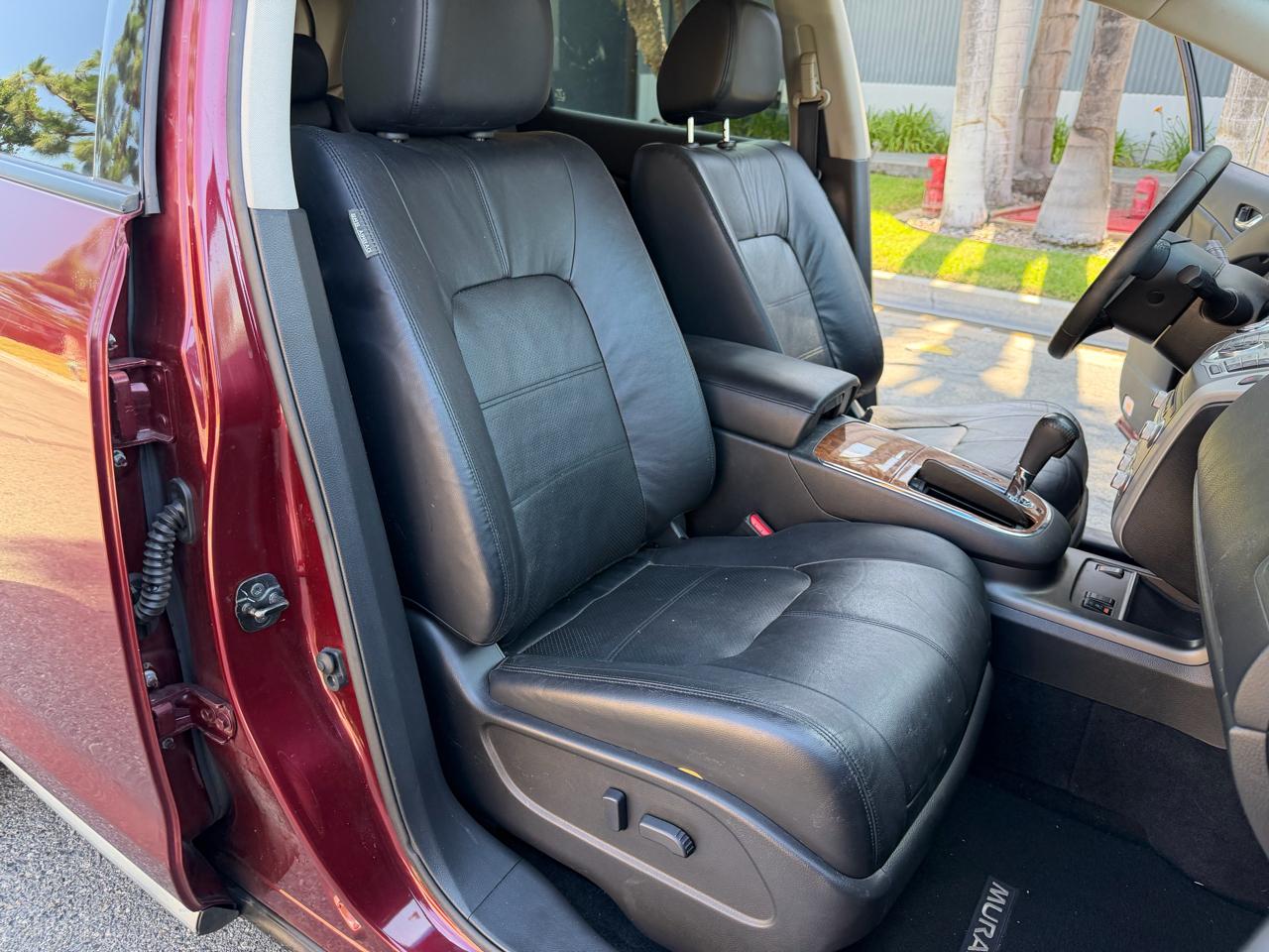 Nissan Murano S AWD 2011