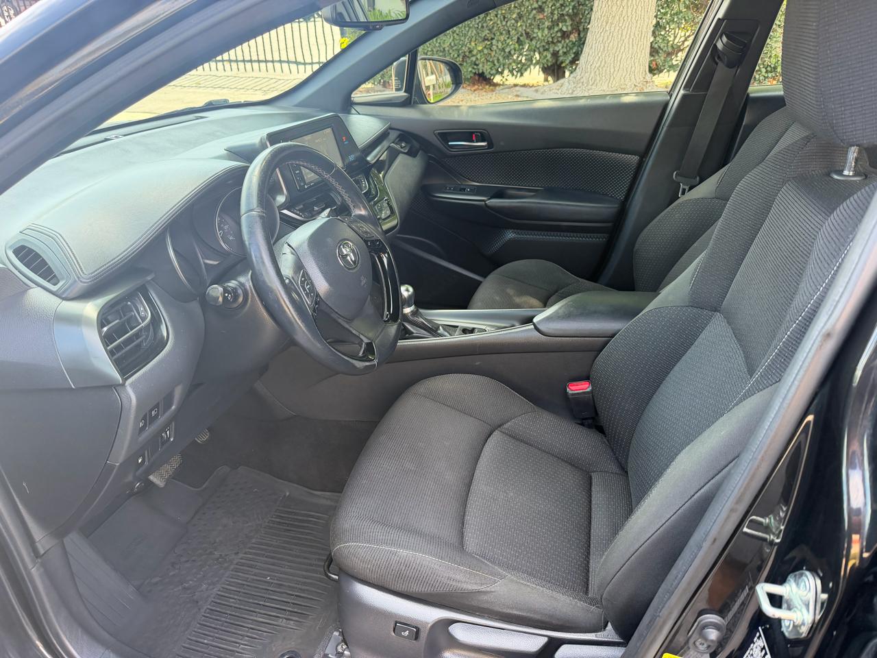 Toyota C-HR XLE 2018