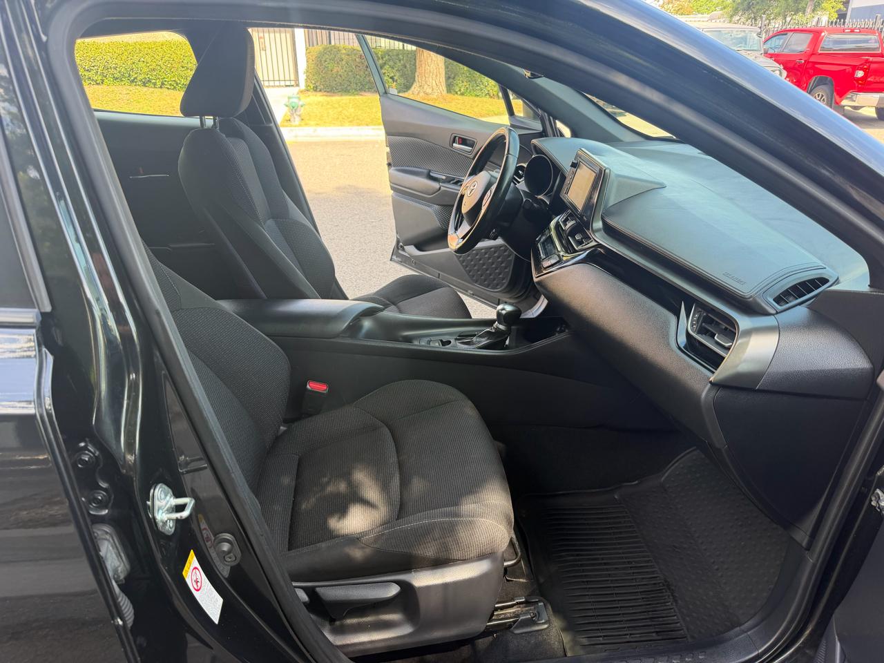 Toyota C-HR XLE 2018