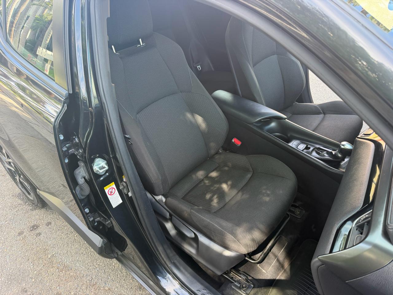 Toyota C-HR XLE 2018