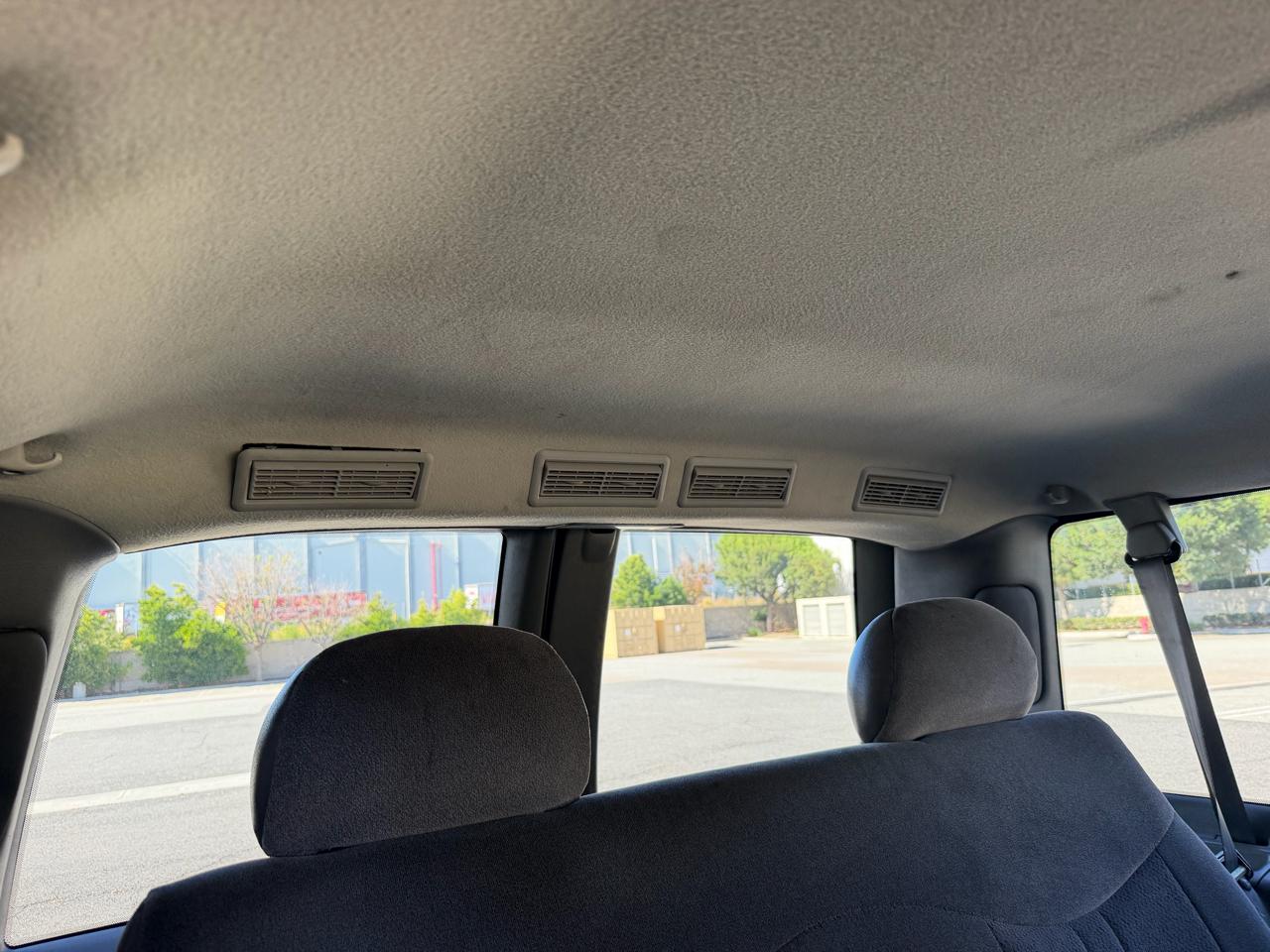 GMC Safari Passenger Van 2002