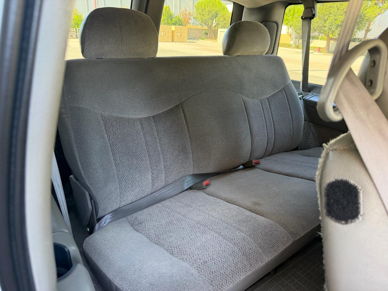 GMC Safari Passenger Van 2002