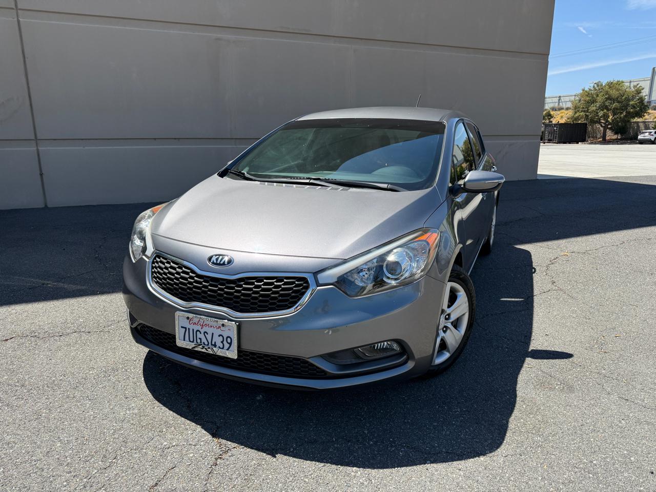 Kia Forte 5-Door LX 2016