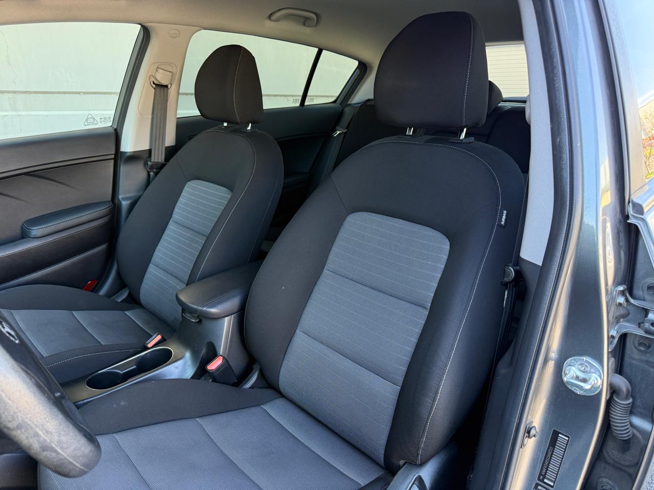 Kia Forte 5-Door LX 2016