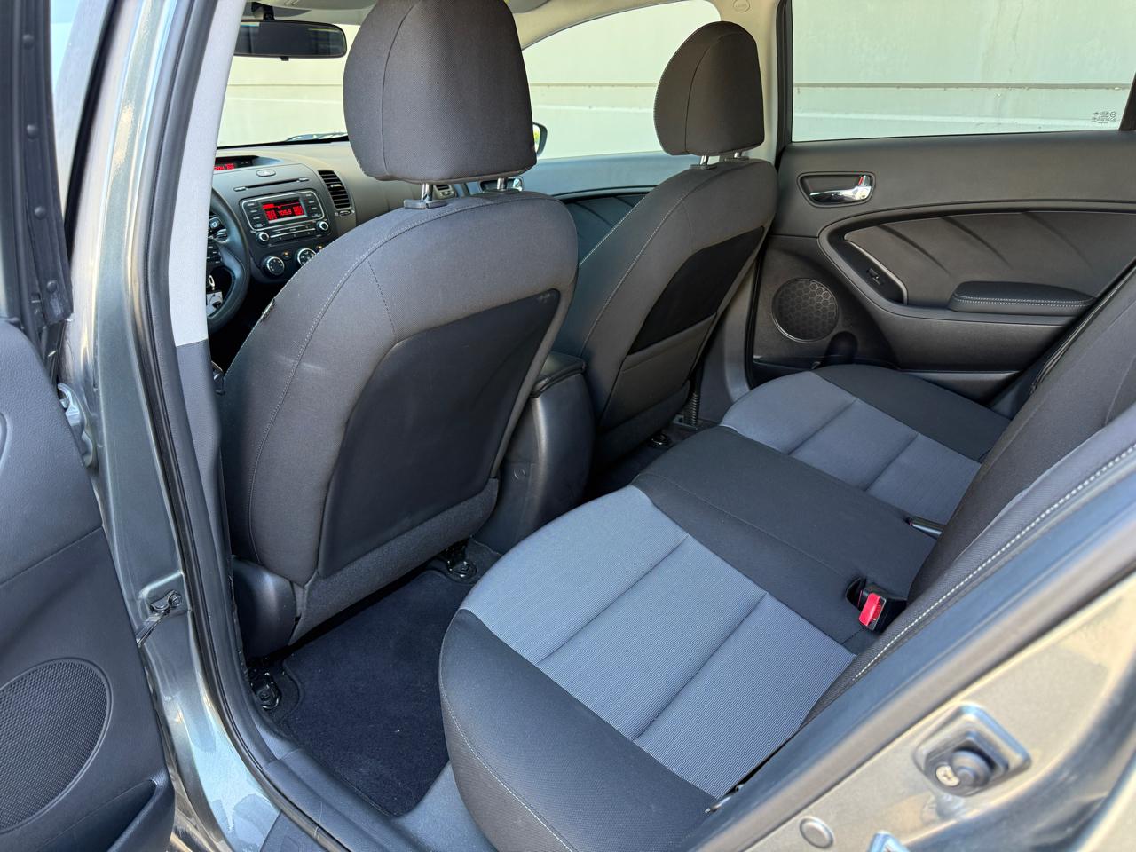 Kia Forte 5-Door LX 2016