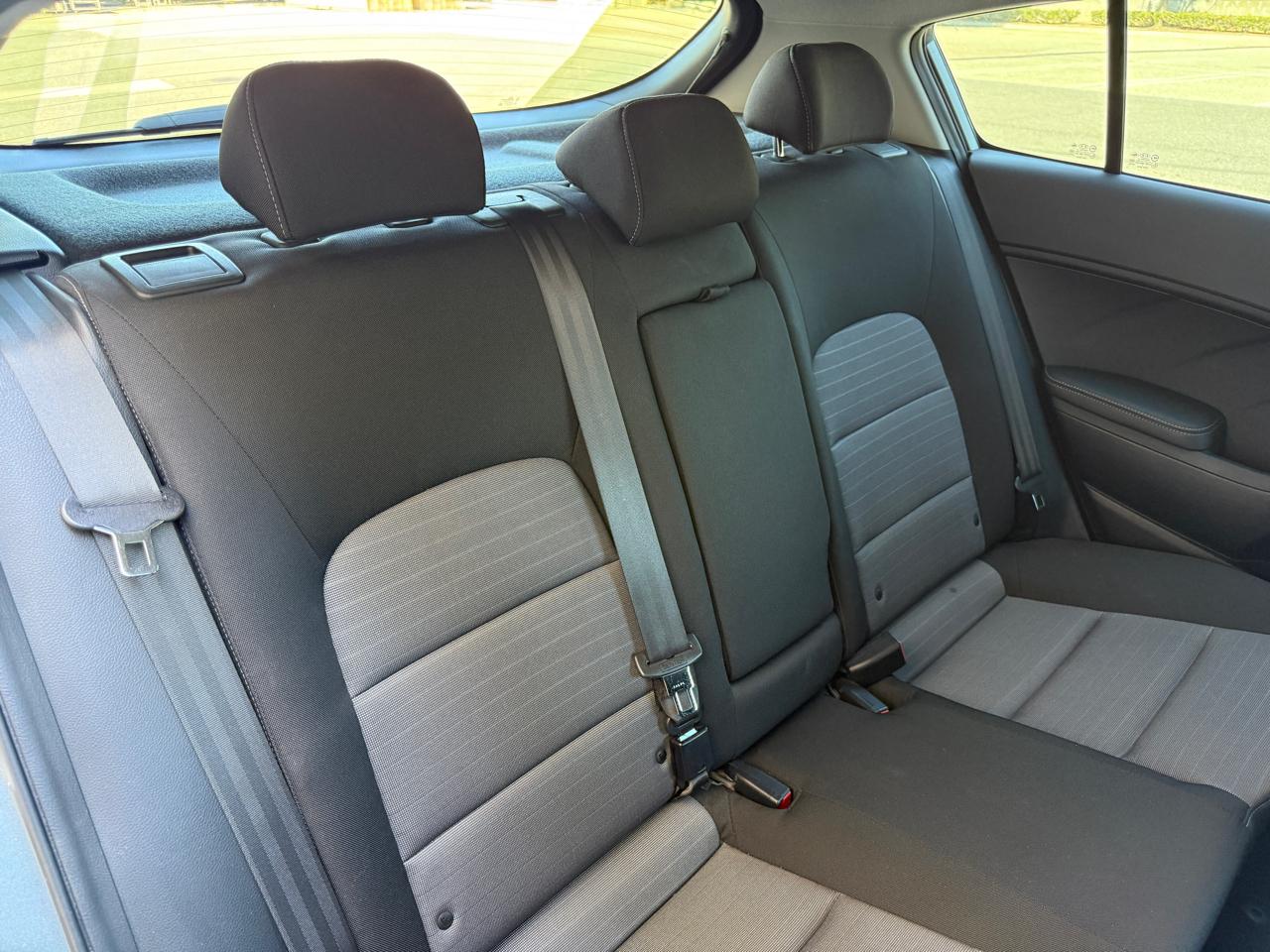 Kia Forte 5-Door LX 2016