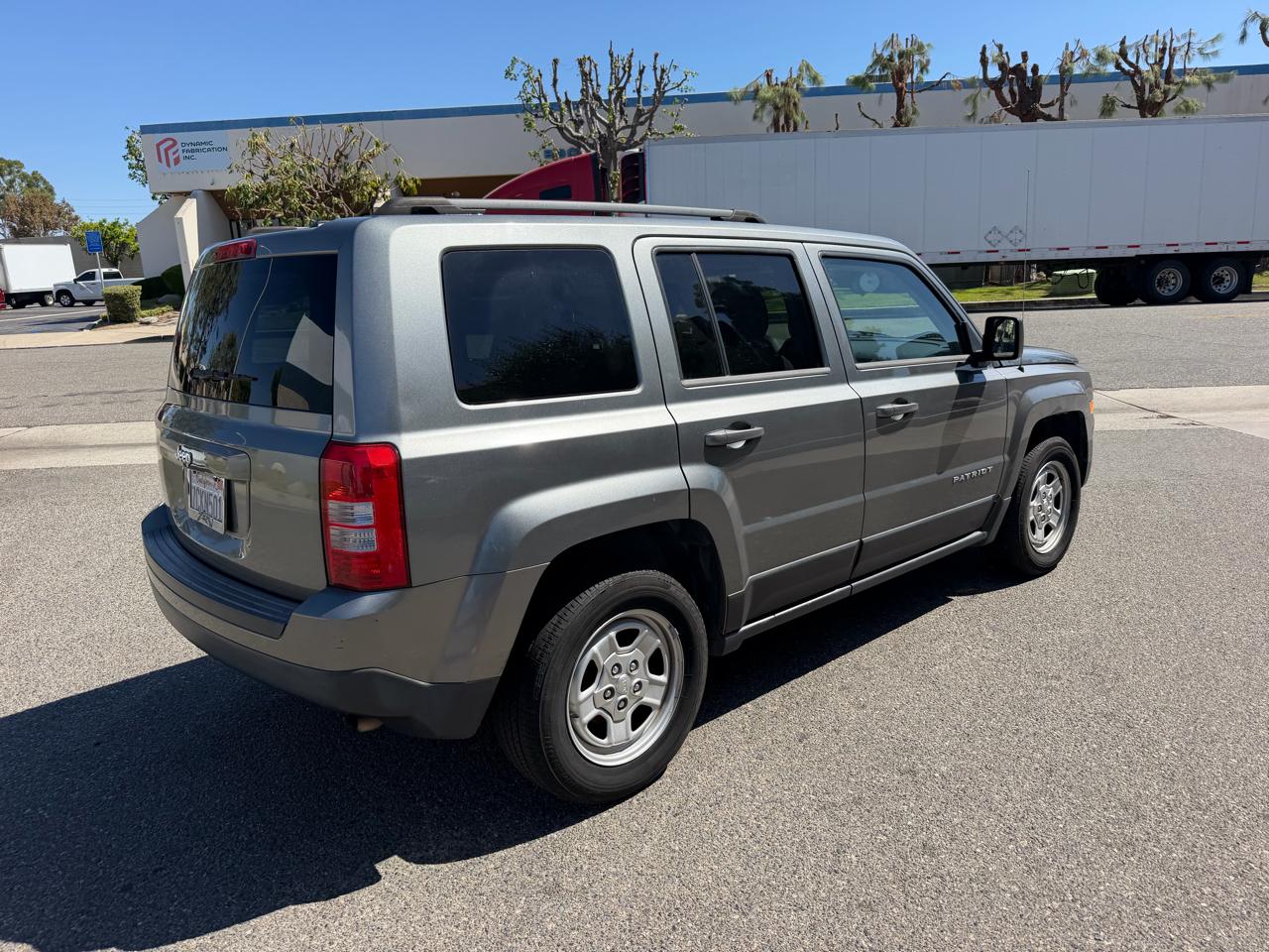 Jeep Patriot Sport 2WD 2014