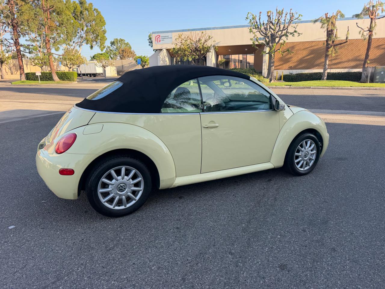 Volkswagen New Beetle GLS 2.0L Convertible 2004