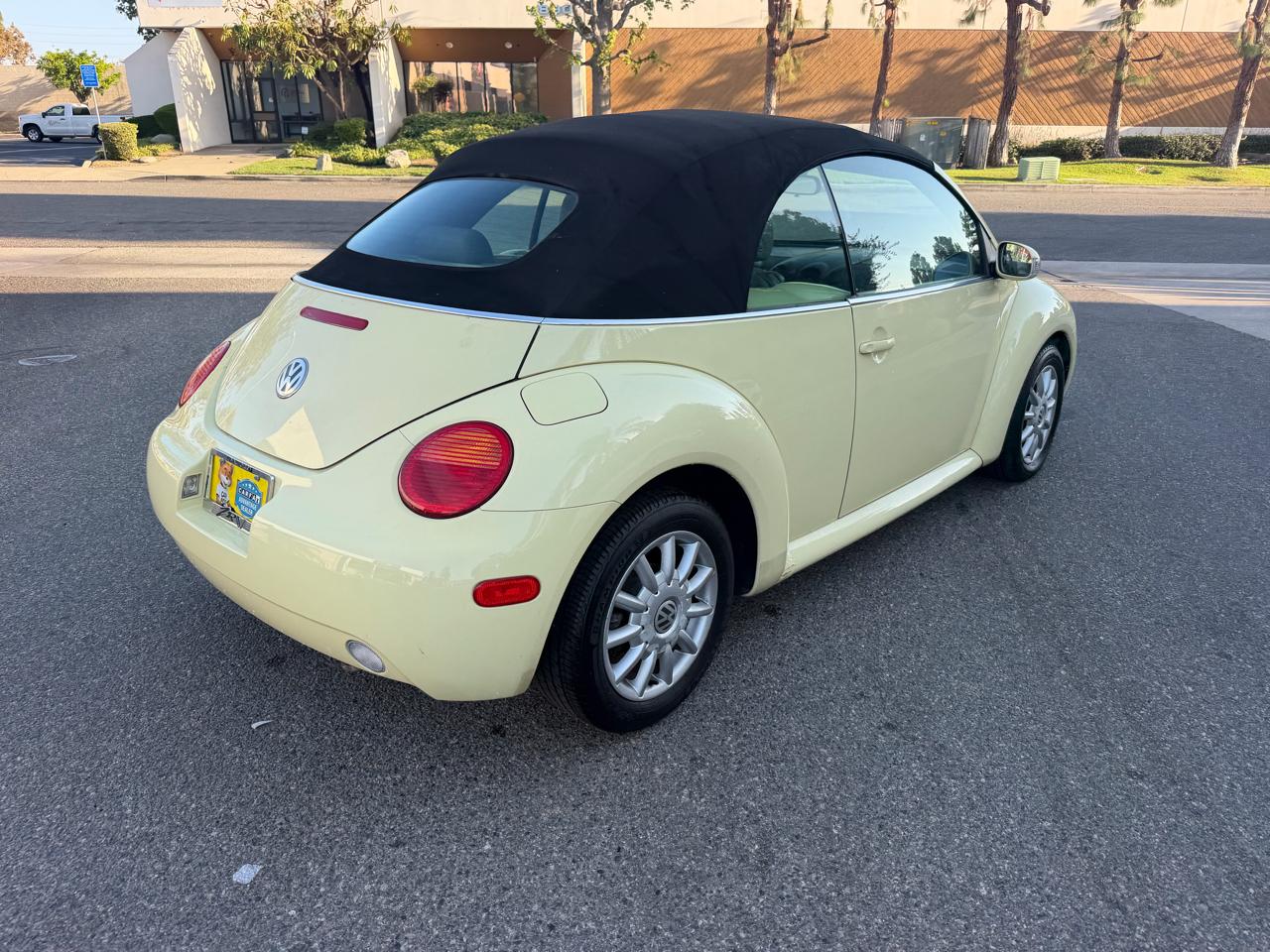Volkswagen New Beetle GLS 2.0L Convertible 2004