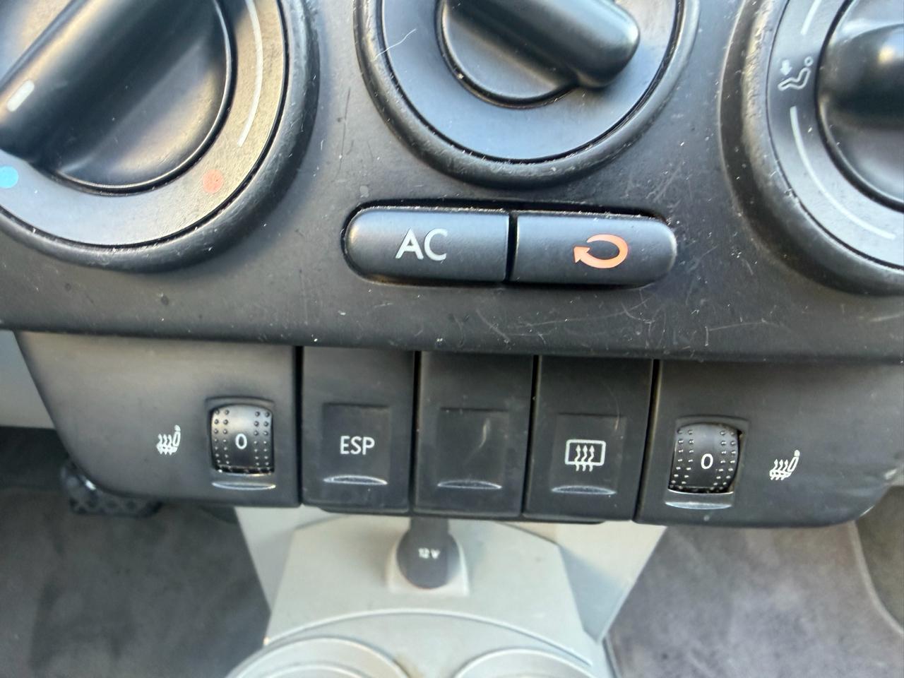 Volkswagen New Beetle GLS 2.0L Convertible 2004