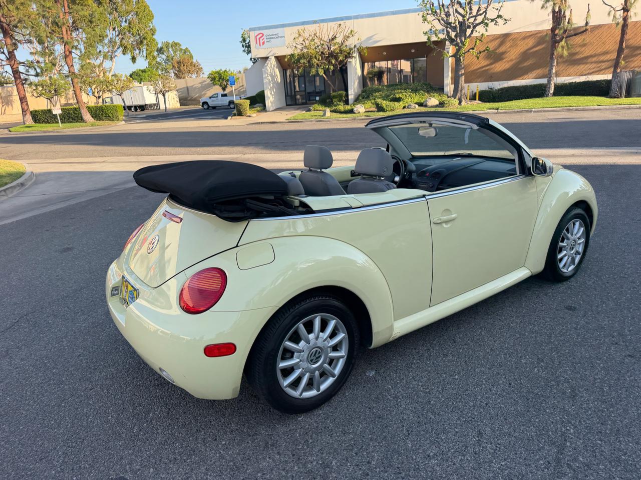 Volkswagen New Beetle GLS 2.0L Convertible 2004