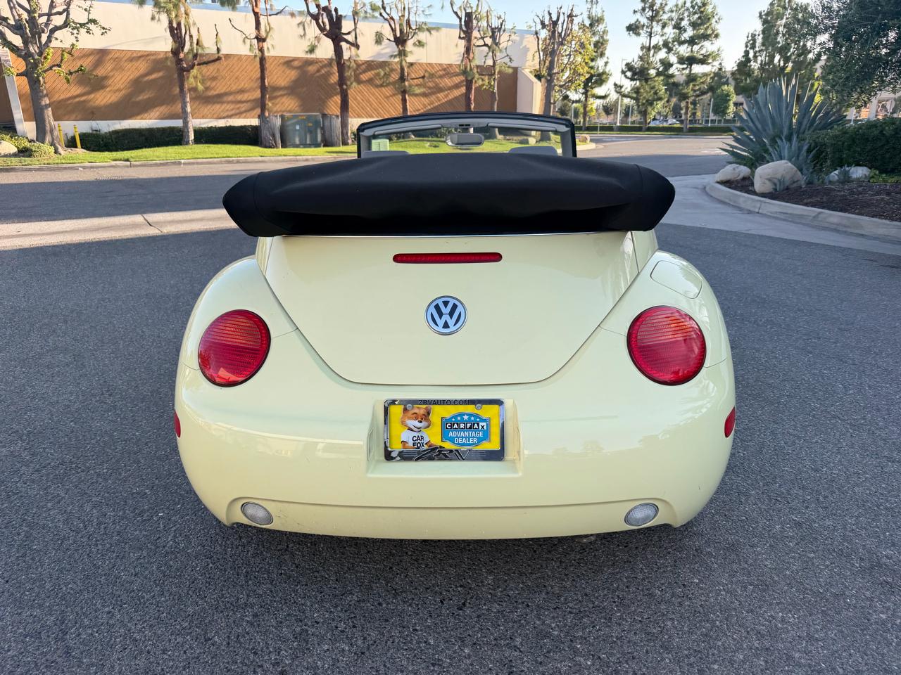 Volkswagen New Beetle GLS 2.0L Convertible 2004