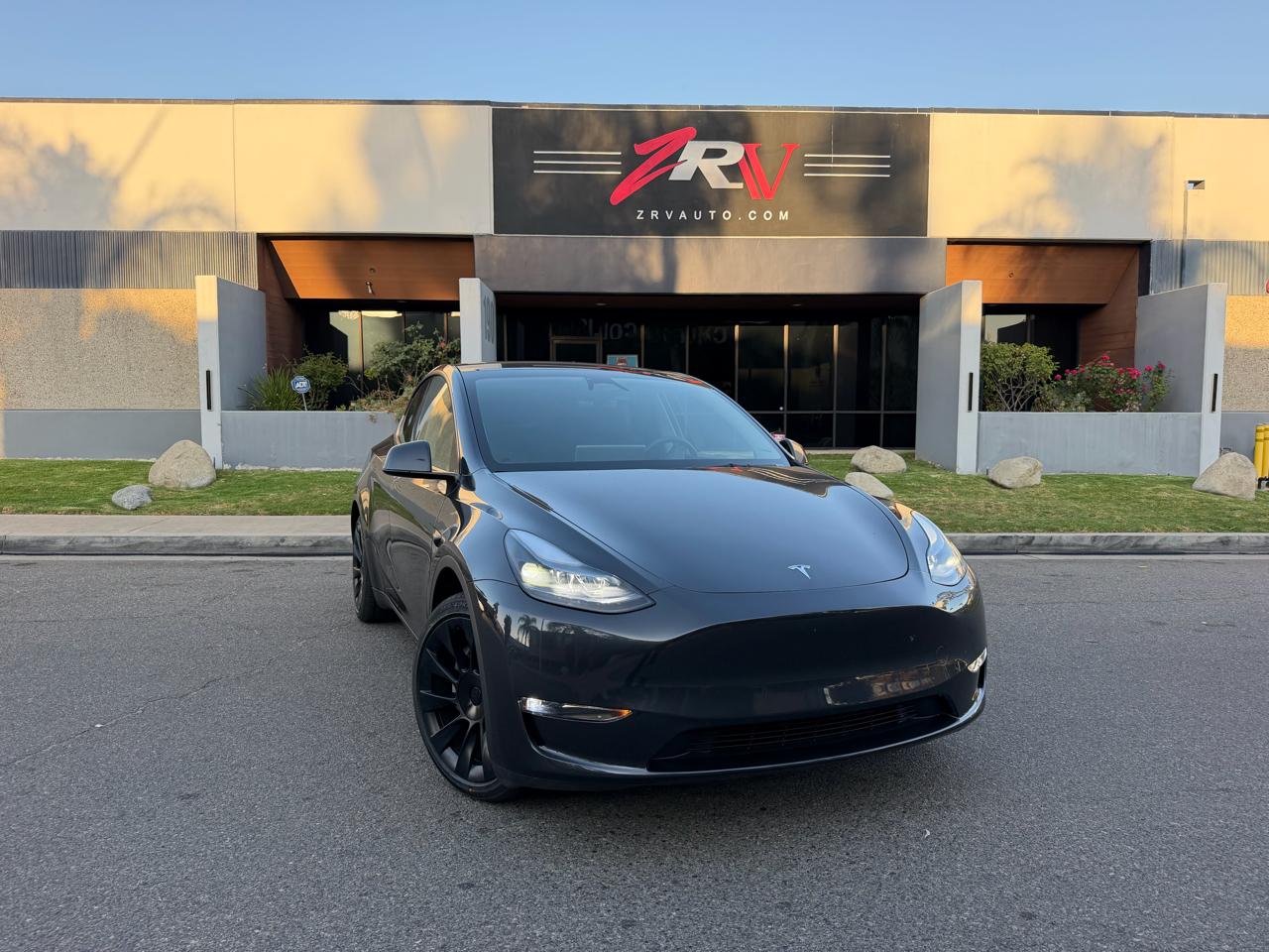 Tesla Model Y Long Range 2024