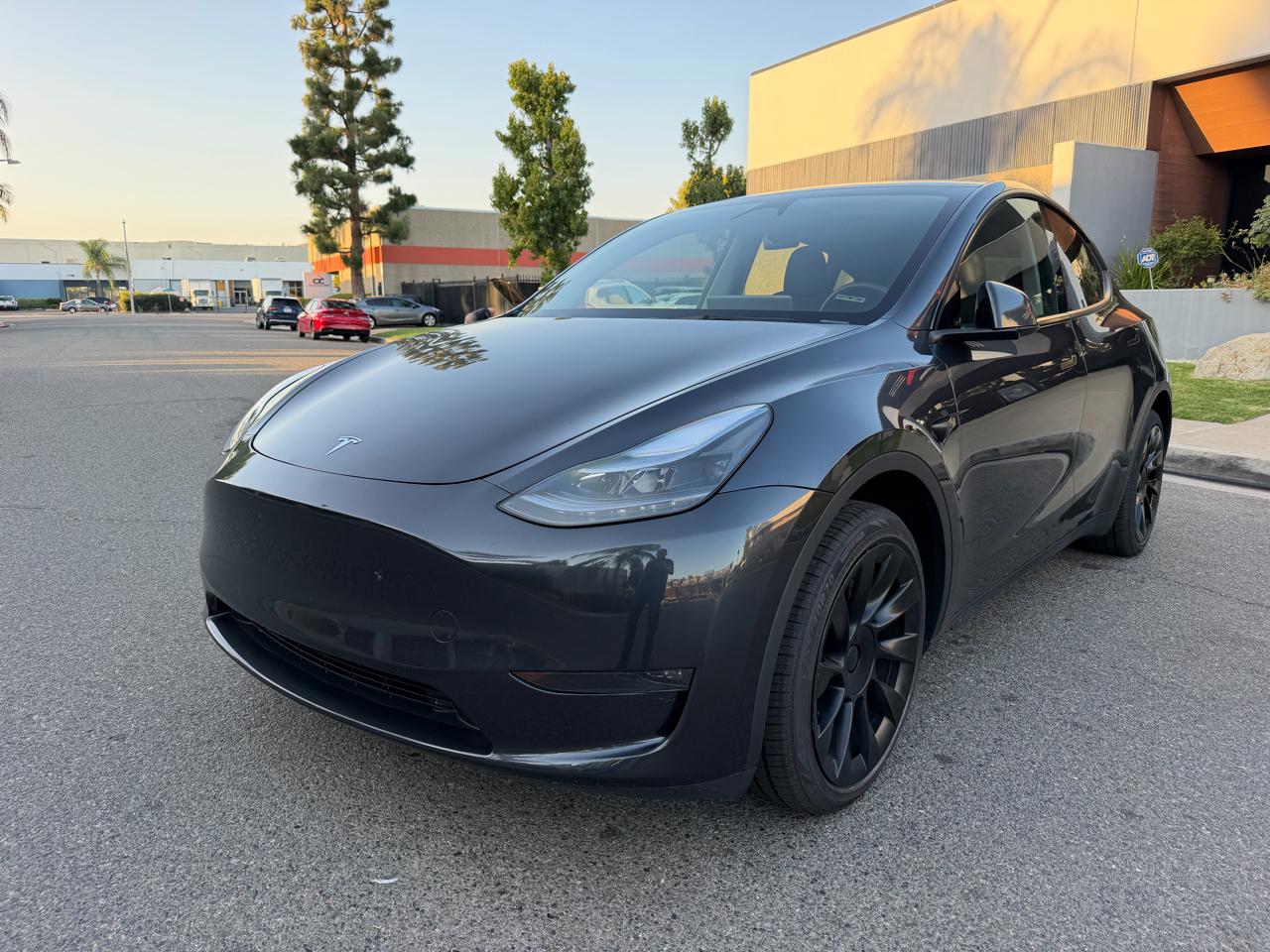 Tesla Model Y Long Range 2024