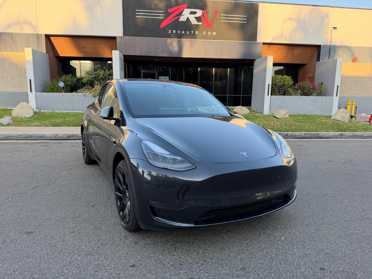 Tesla Model Y Long Range 2024
