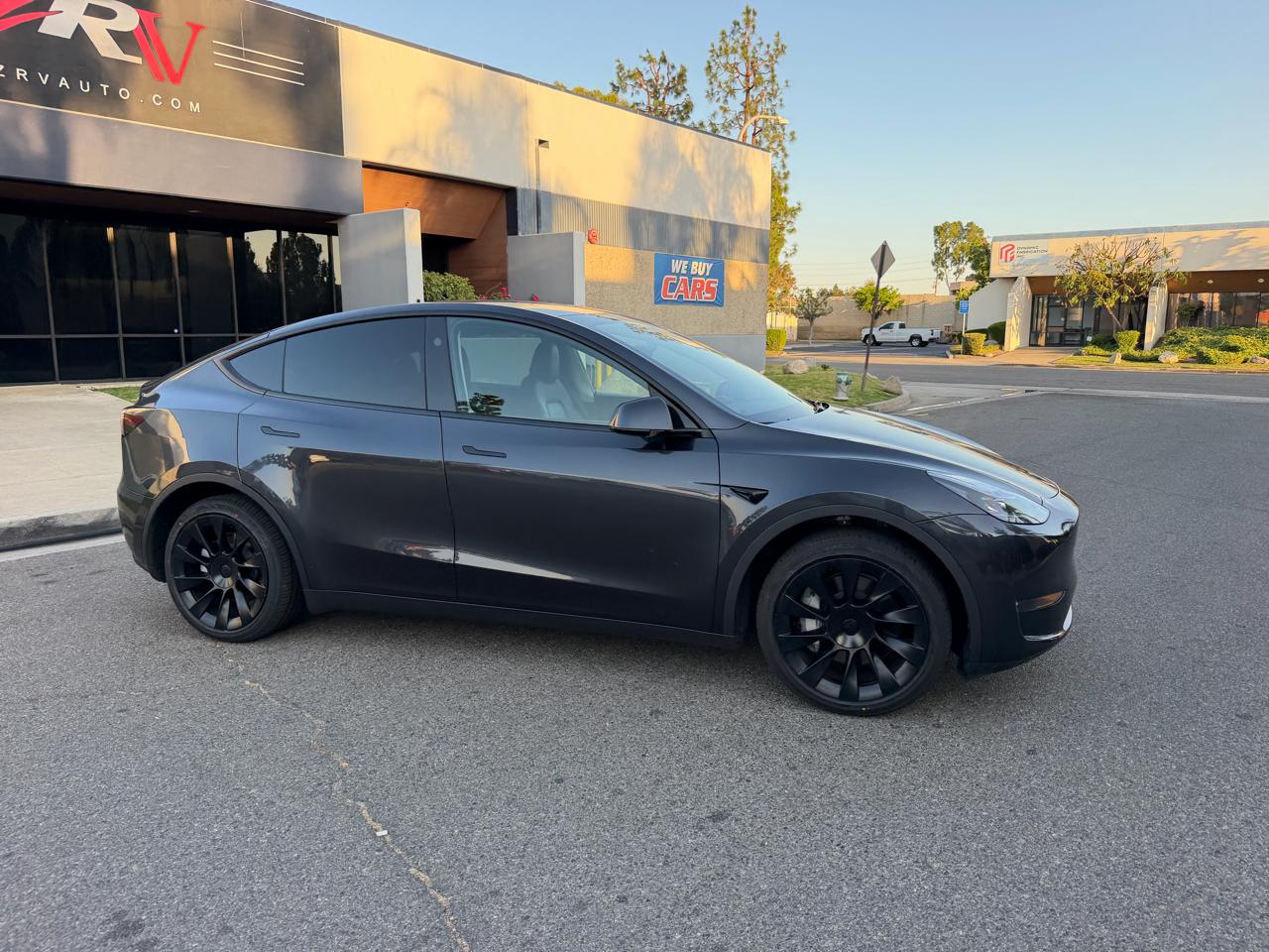 Tesla Model Y Long Range 2024