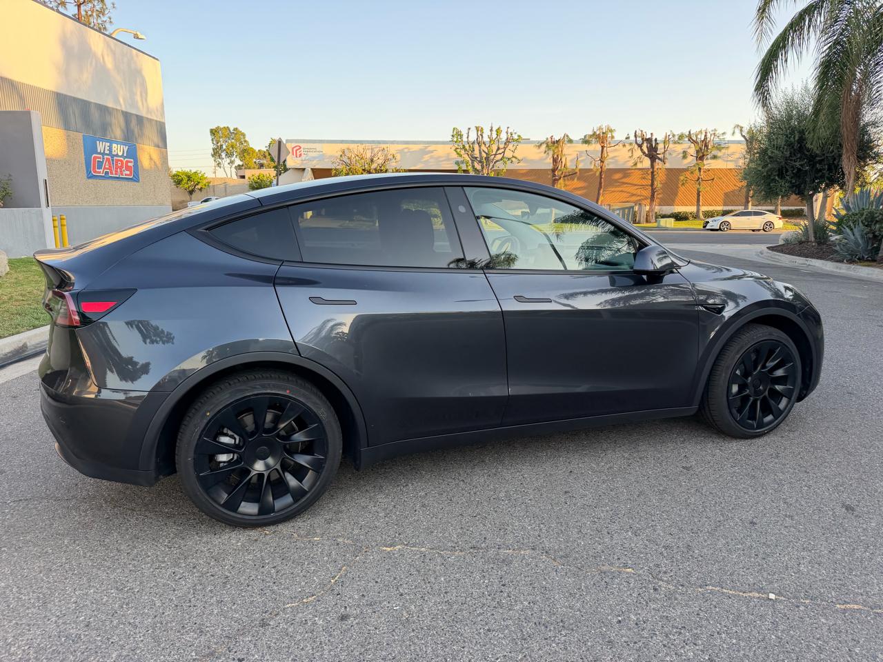 Tesla Model Y Long Range 2024