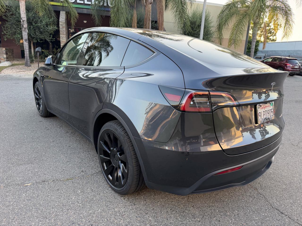 Tesla Model Y Long Range 2024