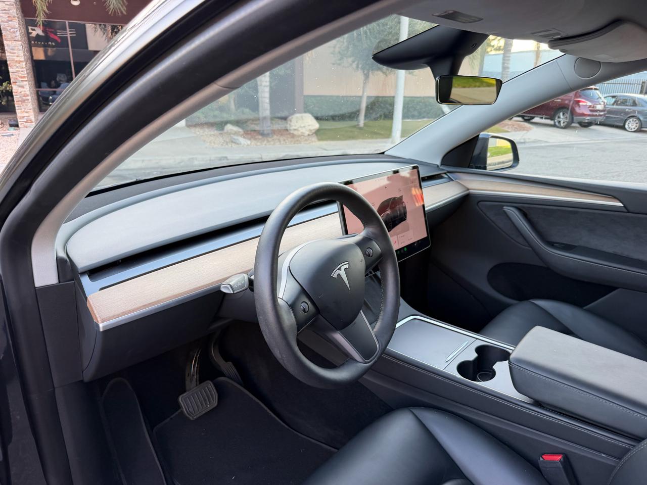 Tesla Model Y Long Range 2024