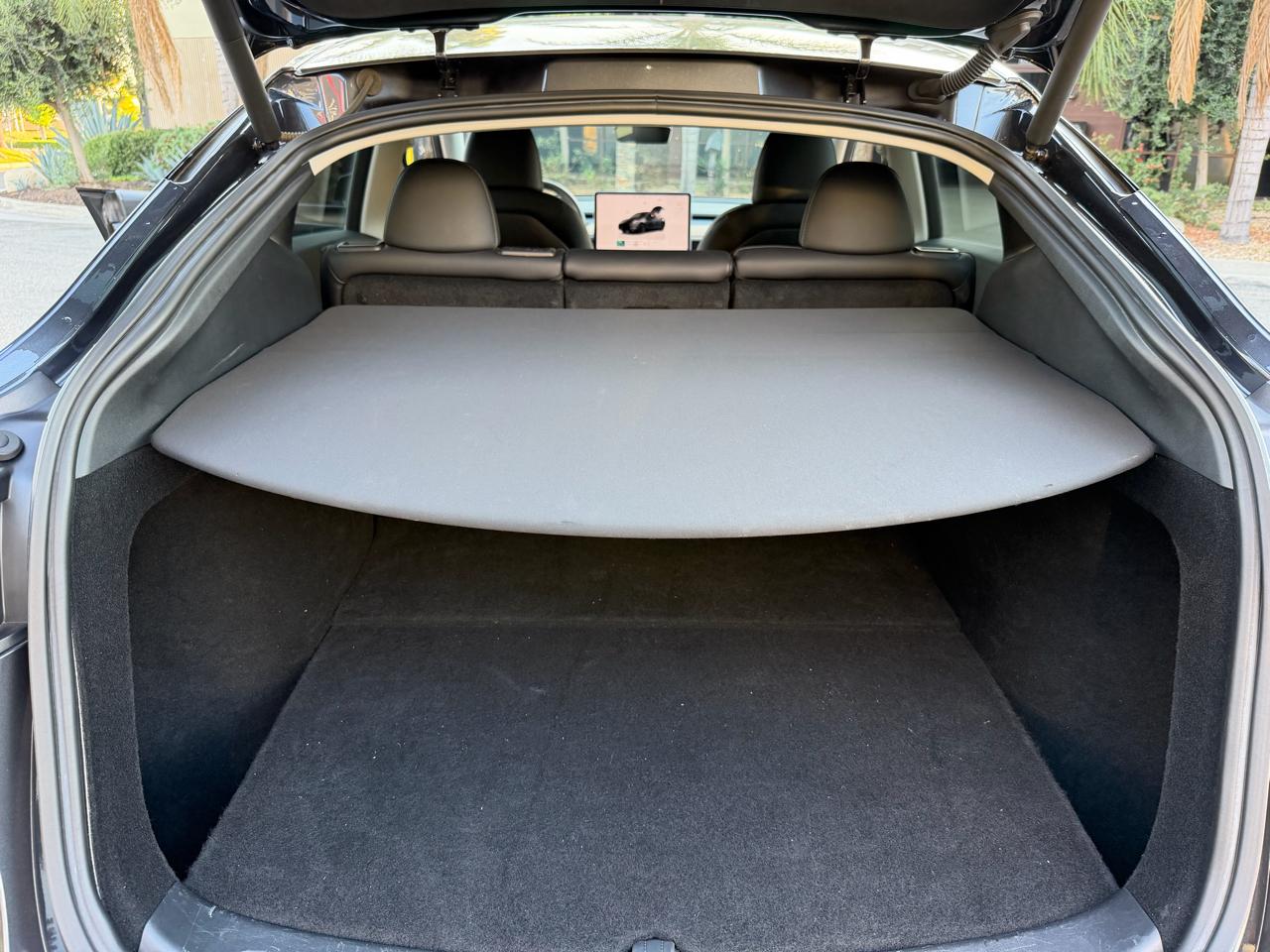 Tesla Model Y Long Range 2024