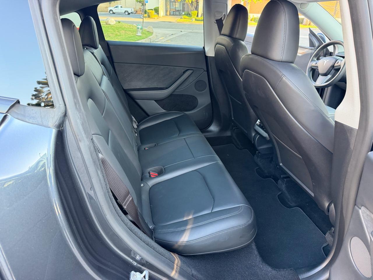 Tesla Model Y Long Range 2024