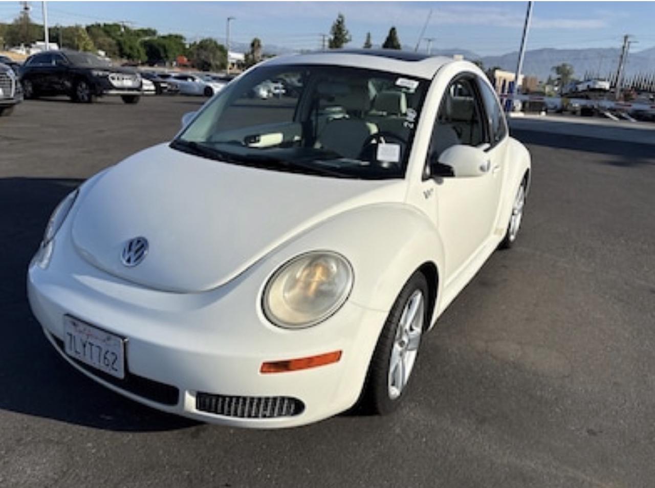 Volkswagen New Beetle Triple White 2008
