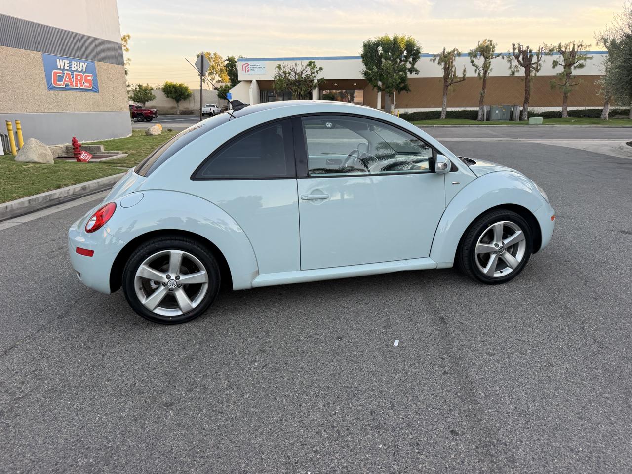 Volkswagen New Beetle 2.5L PZEV 2010
