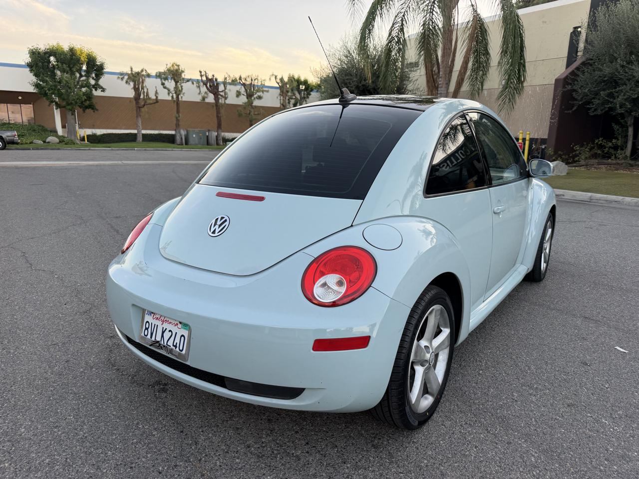 Volkswagen New Beetle 2.5L PZEV 2010