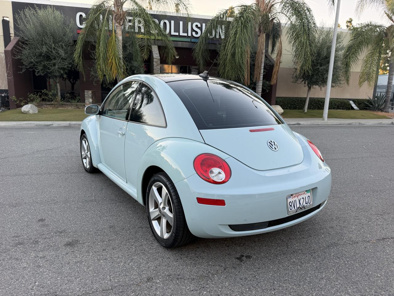 Volkswagen New Beetle 2.5L PZEV 2010