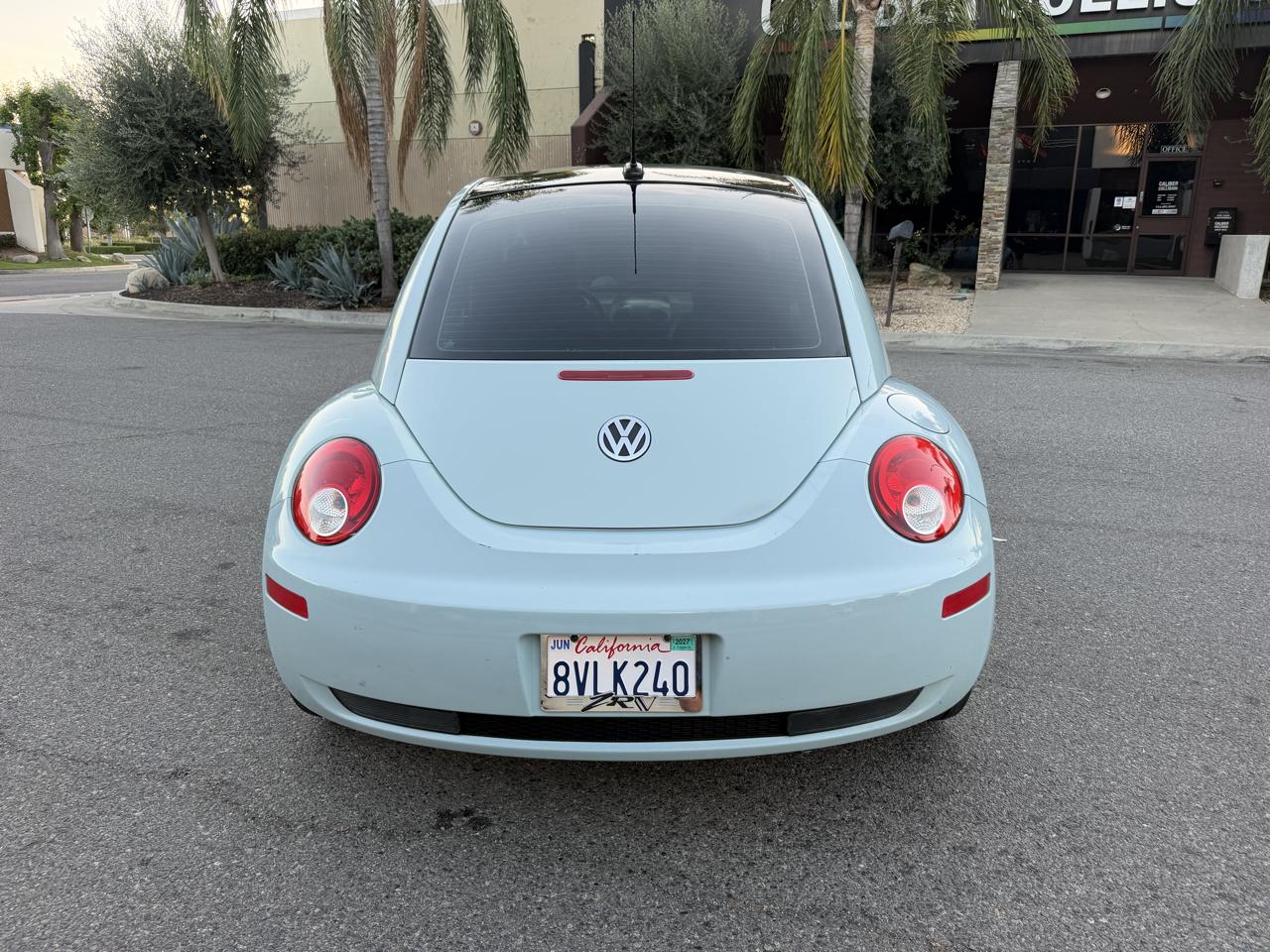 Volkswagen New Beetle 2.5L PZEV 2010