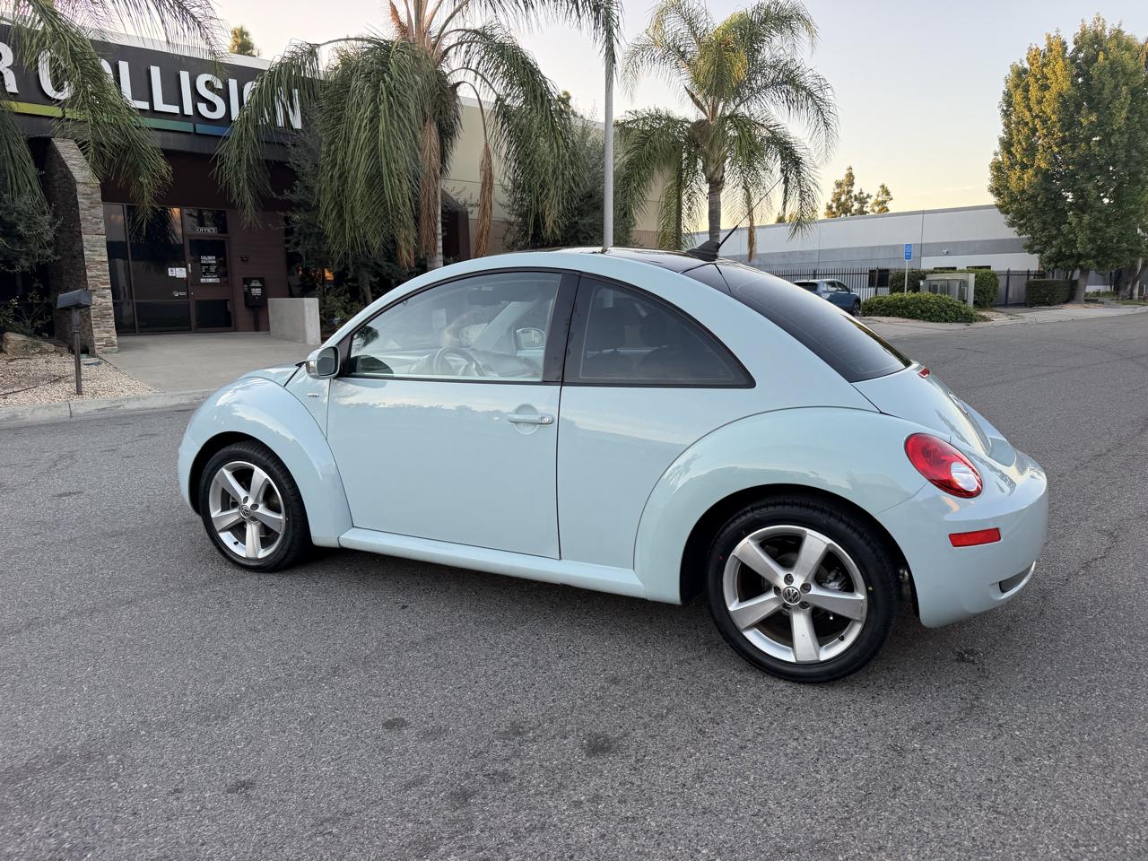 Volkswagen New Beetle 2.5L PZEV 2010