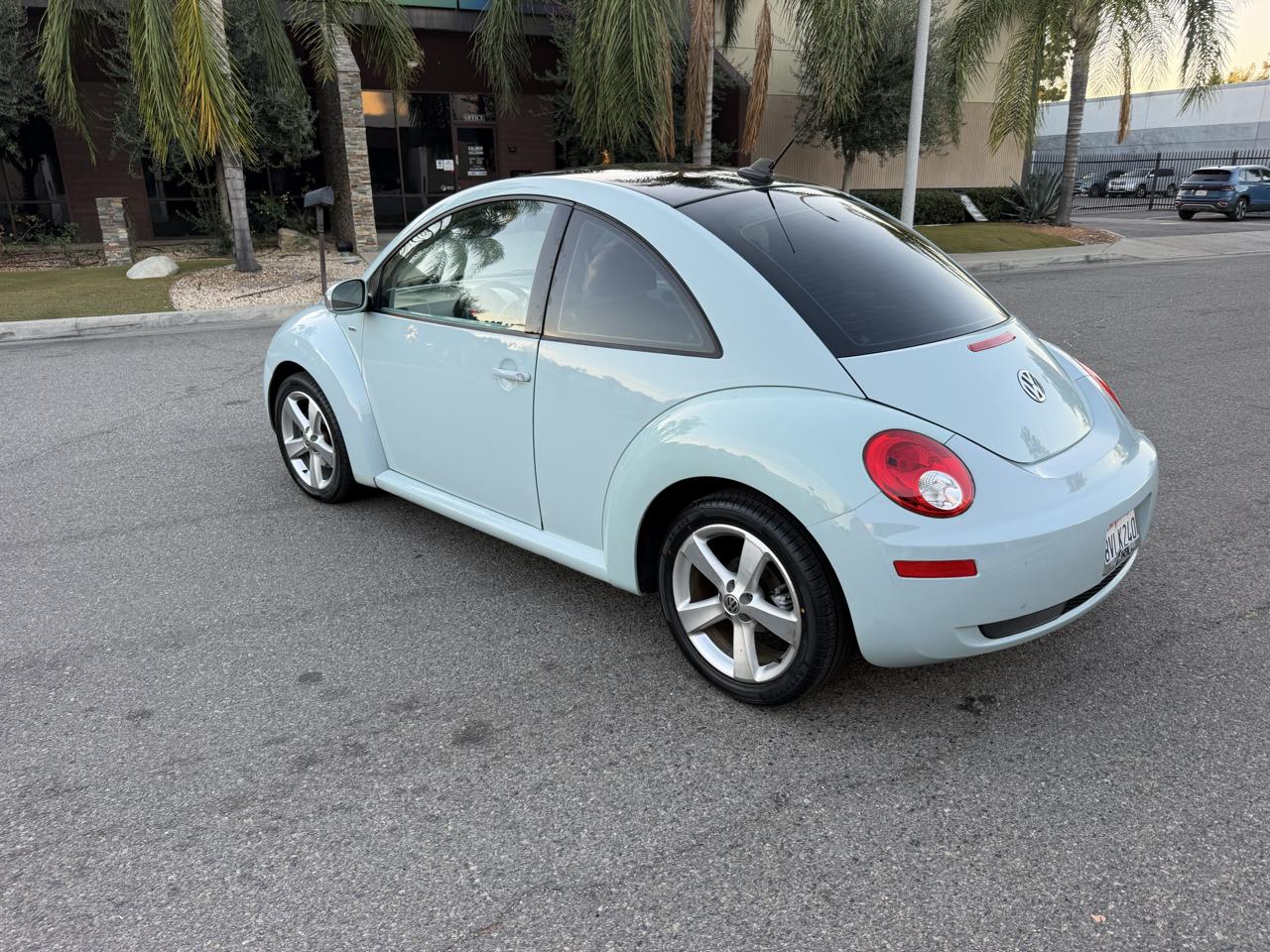 Volkswagen New Beetle 2.5L PZEV 2010
