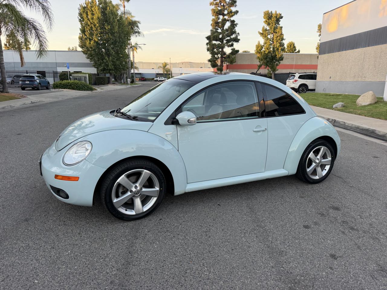 Volkswagen New Beetle 2.5L PZEV 2010