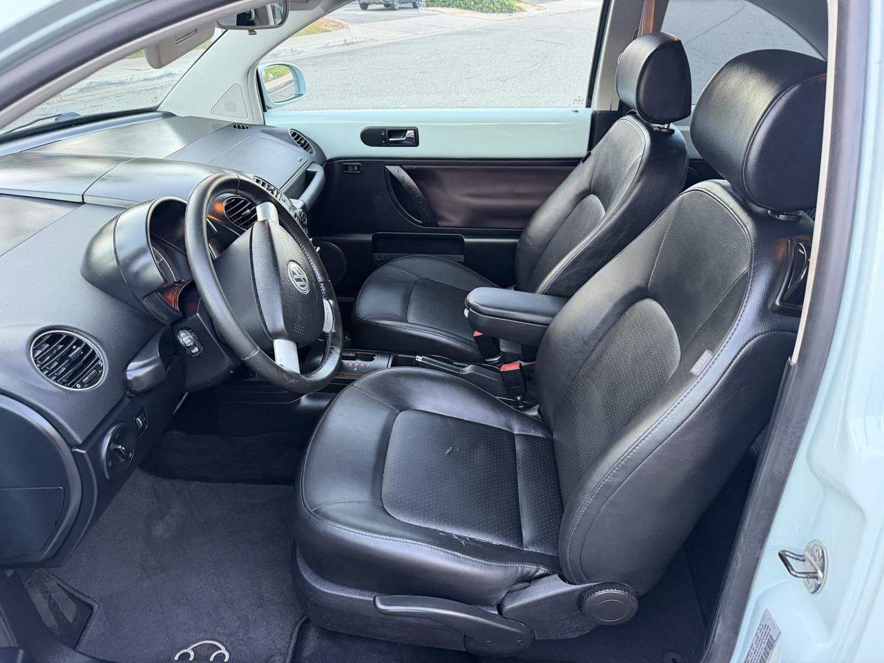 Volkswagen New Beetle 2.5L PZEV 2010