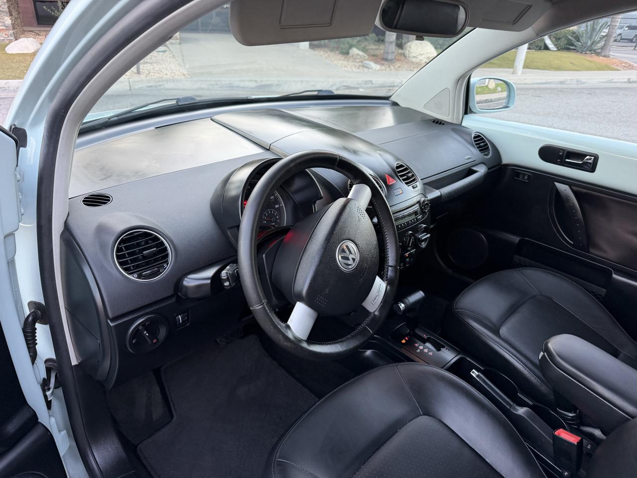 Volkswagen New Beetle 2.5L PZEV 2010