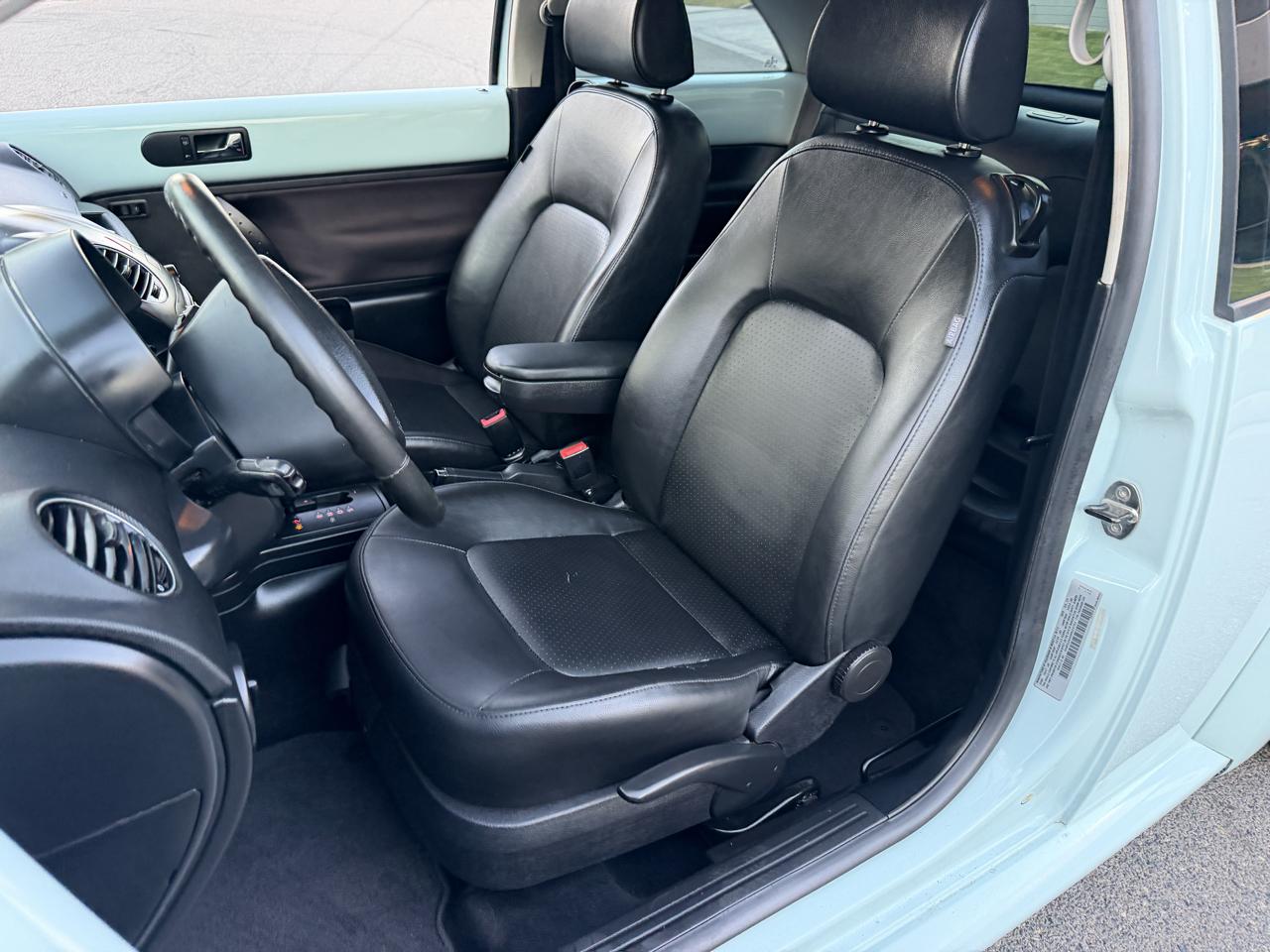 Volkswagen New Beetle 2.5L PZEV 2010