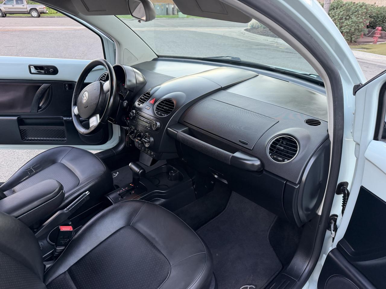 Volkswagen New Beetle 2.5L PZEV 2010