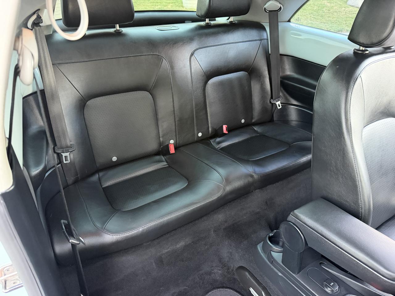 Volkswagen New Beetle 2.5L PZEV 2010