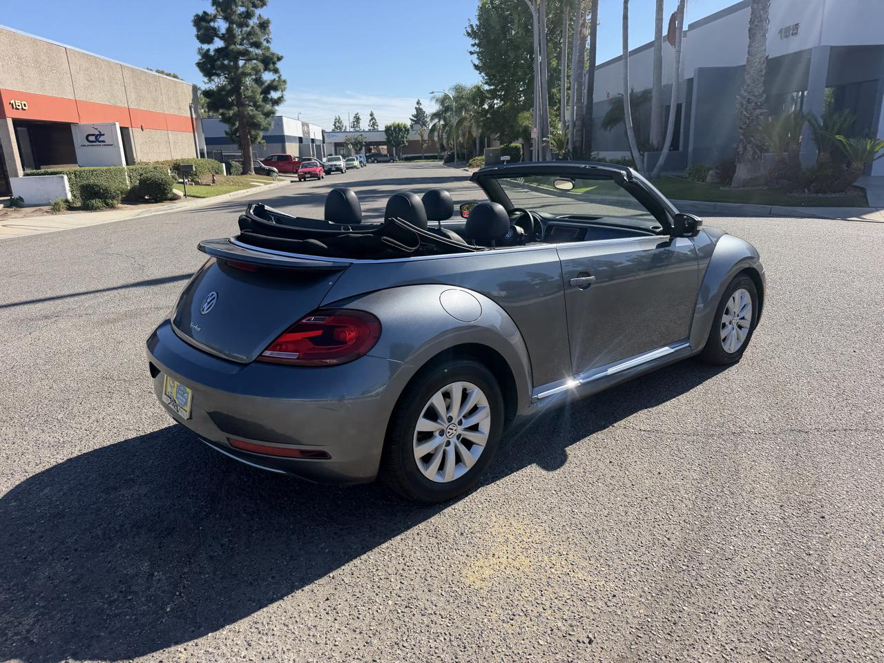 Volkswagen Beetle 2.0T SE Convertible 2018