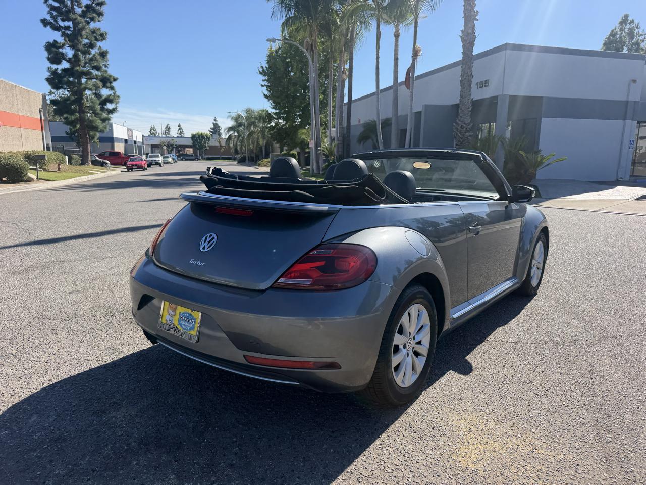 Volkswagen Beetle 2.0T SE Convertible 2018
