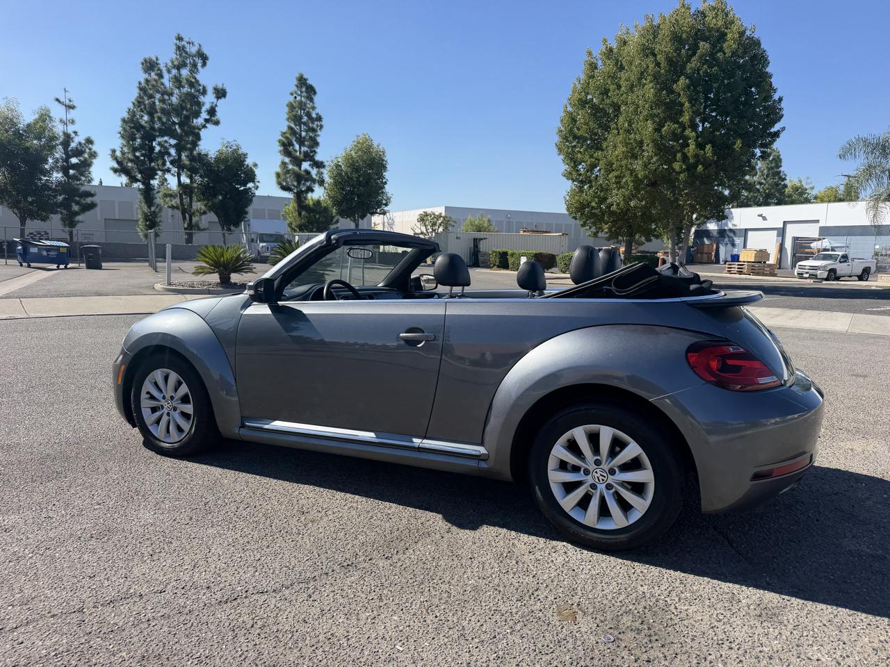 Volkswagen Beetle 2.0T SE Convertible 2018