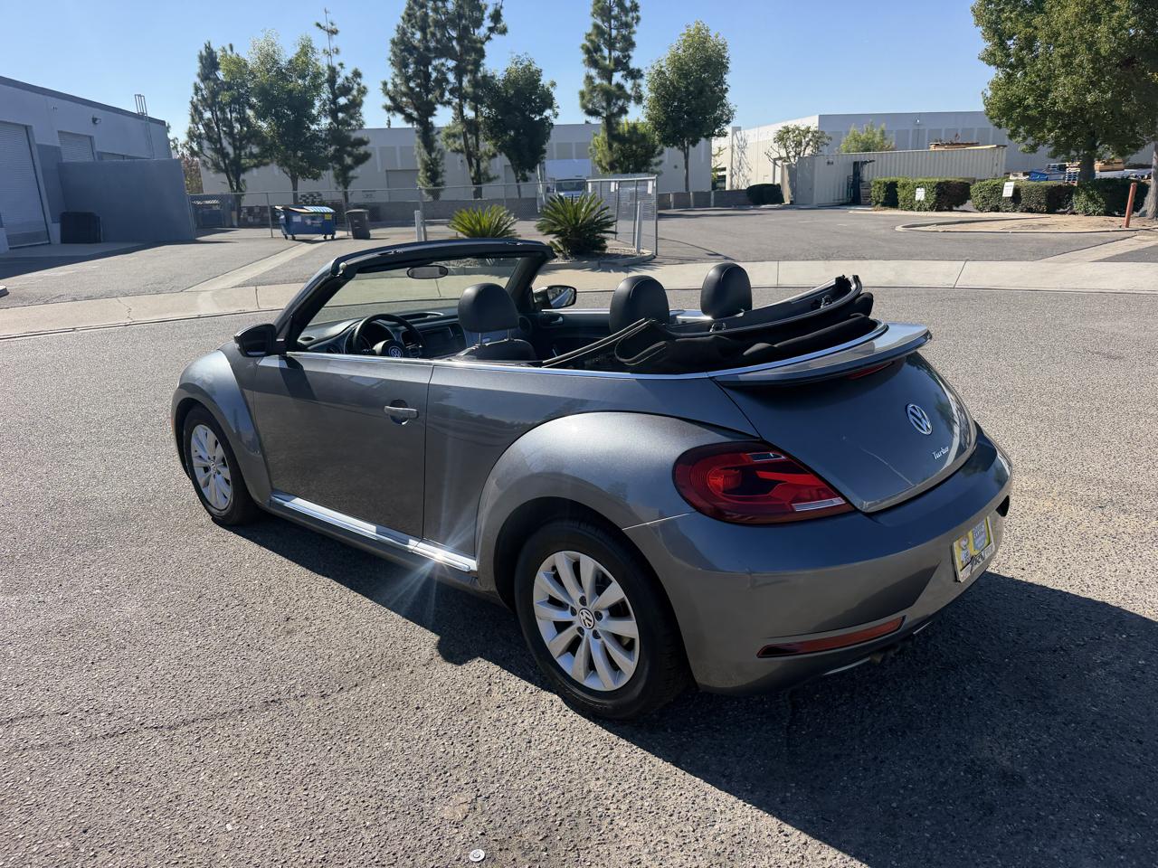 Volkswagen Beetle 2.0T SE Convertible 2018