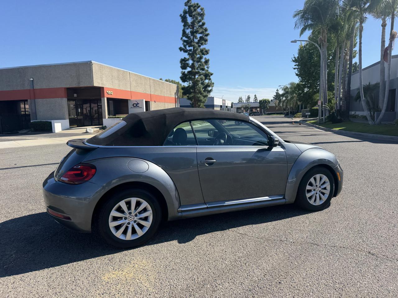 Volkswagen Beetle 2.0T SE Convertible 2018