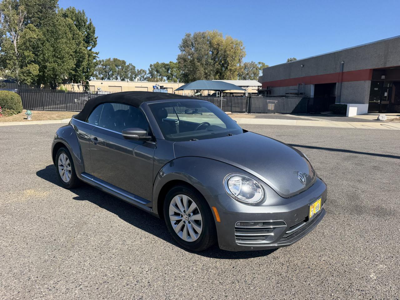 Volkswagen Beetle 2.0T SE Convertible 2018