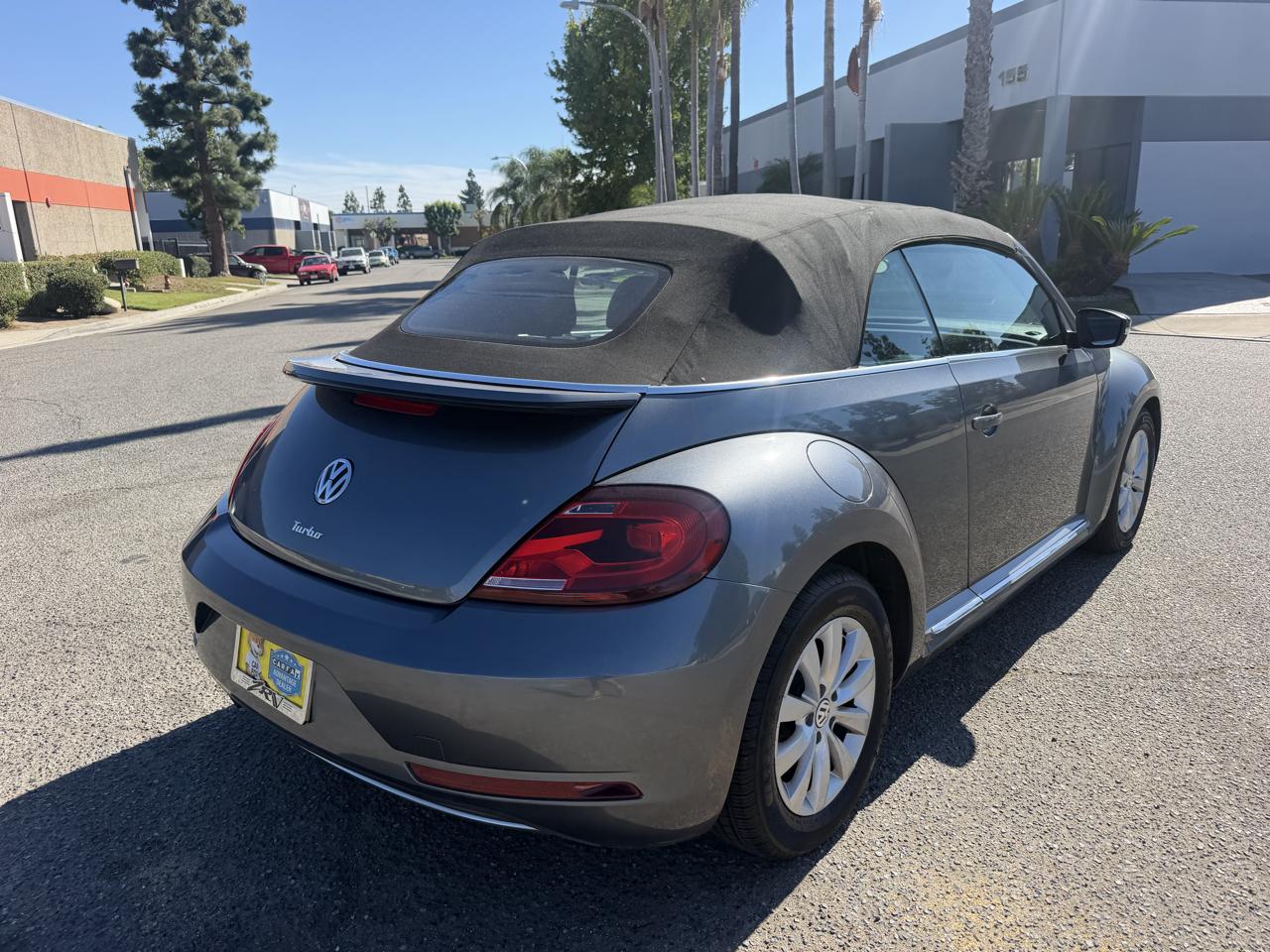 Volkswagen Beetle 2.0T SE Convertible 2018