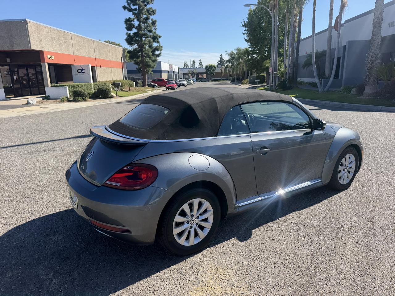 Volkswagen Beetle 2.0T SE Convertible 2018