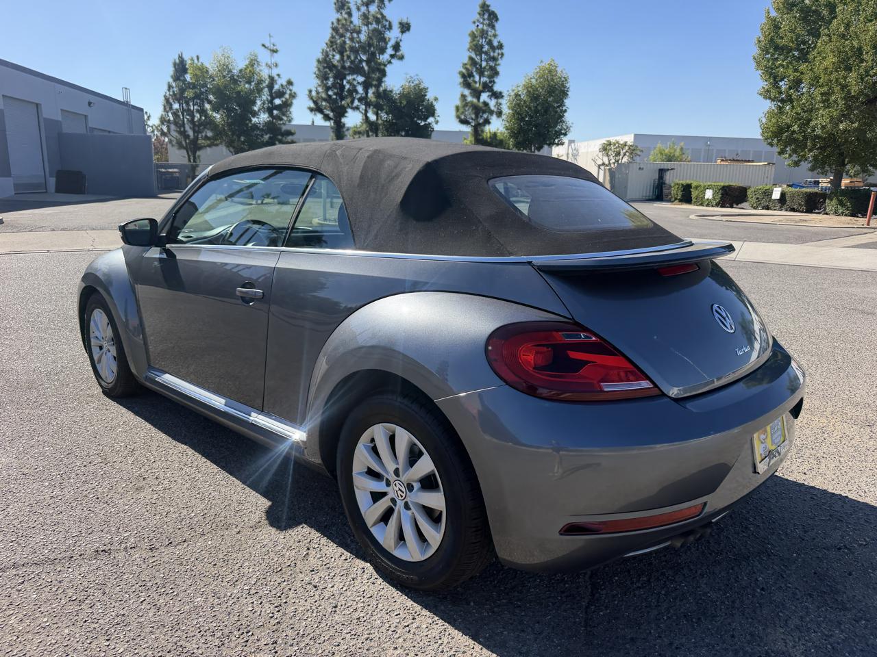 Volkswagen Beetle 2.0T SE Convertible 2018